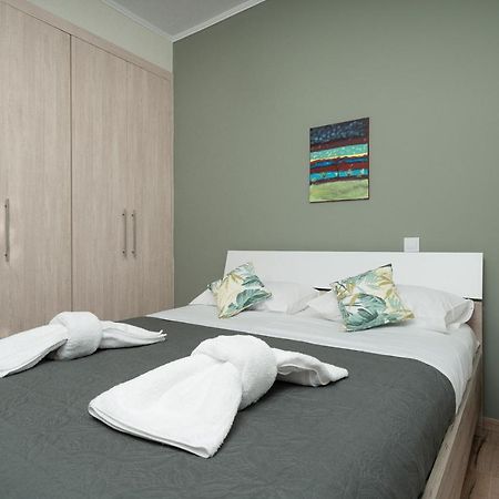 Mtc-Sfs Apartment By The Sea And Airport Pórto Ráfti Exterior photo